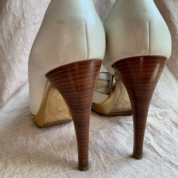 Louis Vuitton white leather shoes with 4” heels - Picture 8 of 8